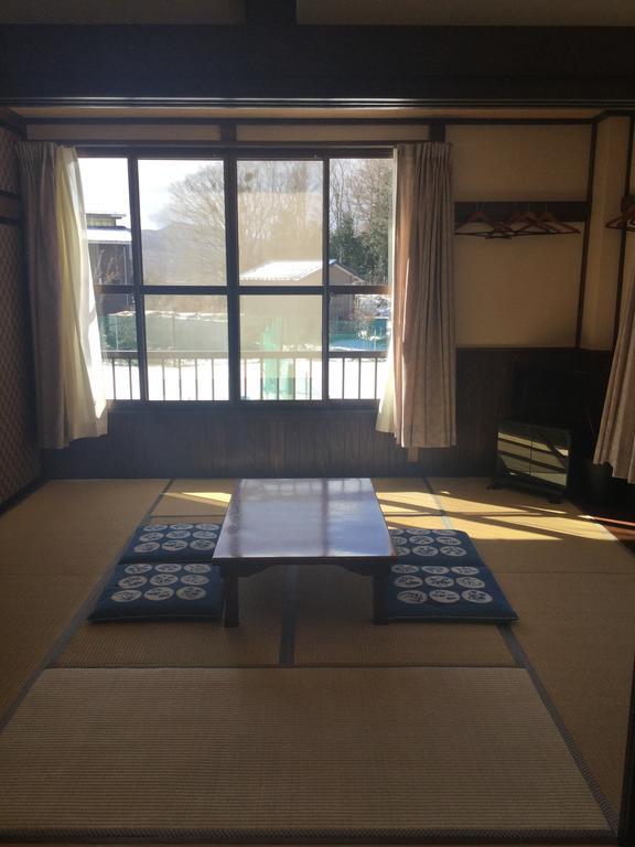 Hôtel Takanesou à Yamanakako Extérieur photo