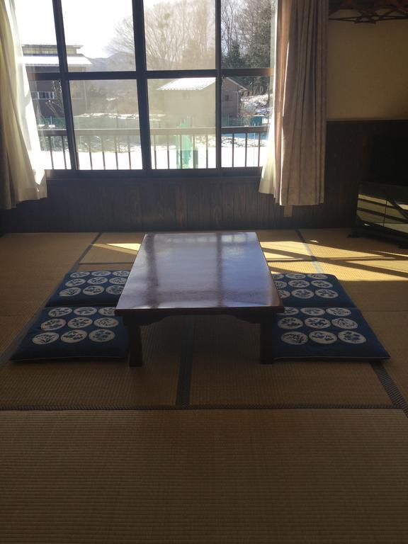 Hôtel Takanesou à Yamanakako Extérieur photo