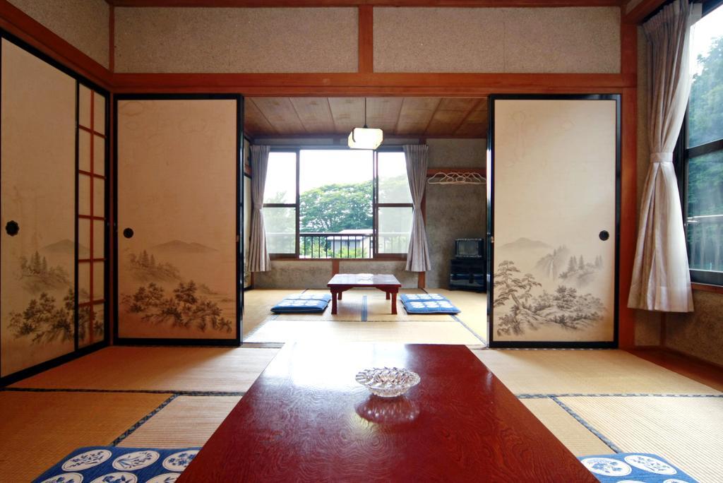Hôtel Takanesou à Yamanakako Extérieur photo